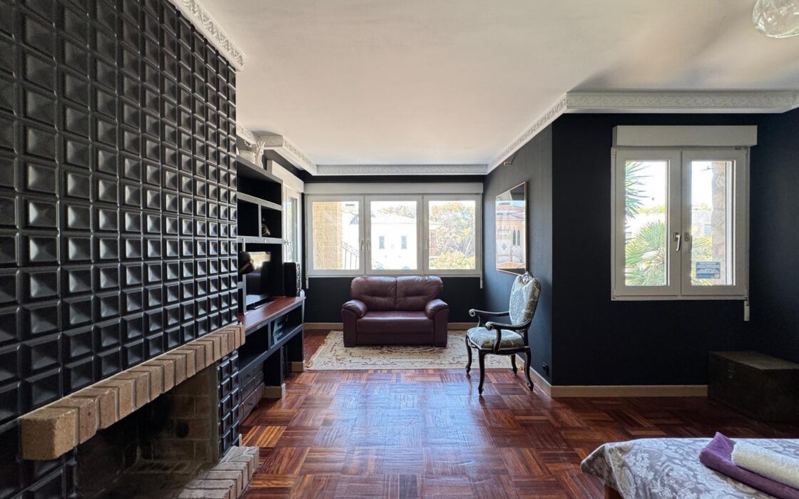 Вилла в Кампоамор 639 кв.м с бассейном 650 м до моря