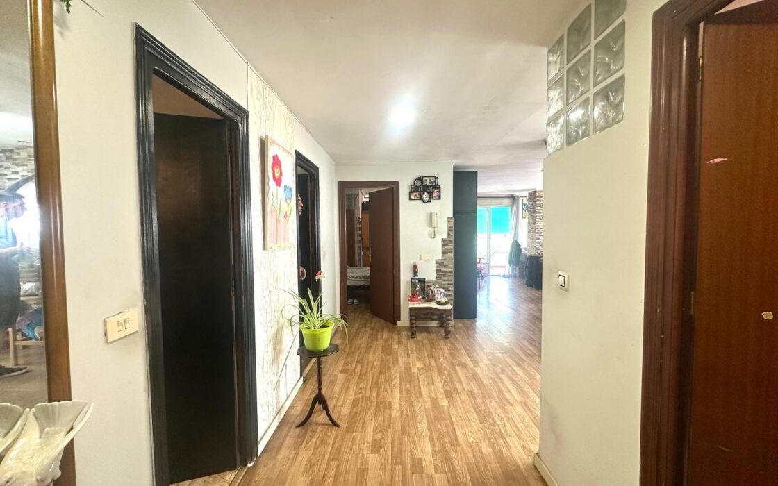 Апартаменти в Торрев’єсі 101 кв.м з терасою біля моря