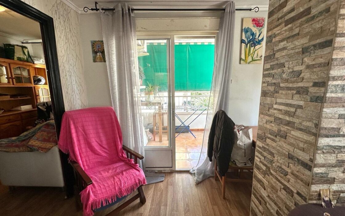 Апартаменти в Торрев’єсі 101 кв.м з терасою біля моря