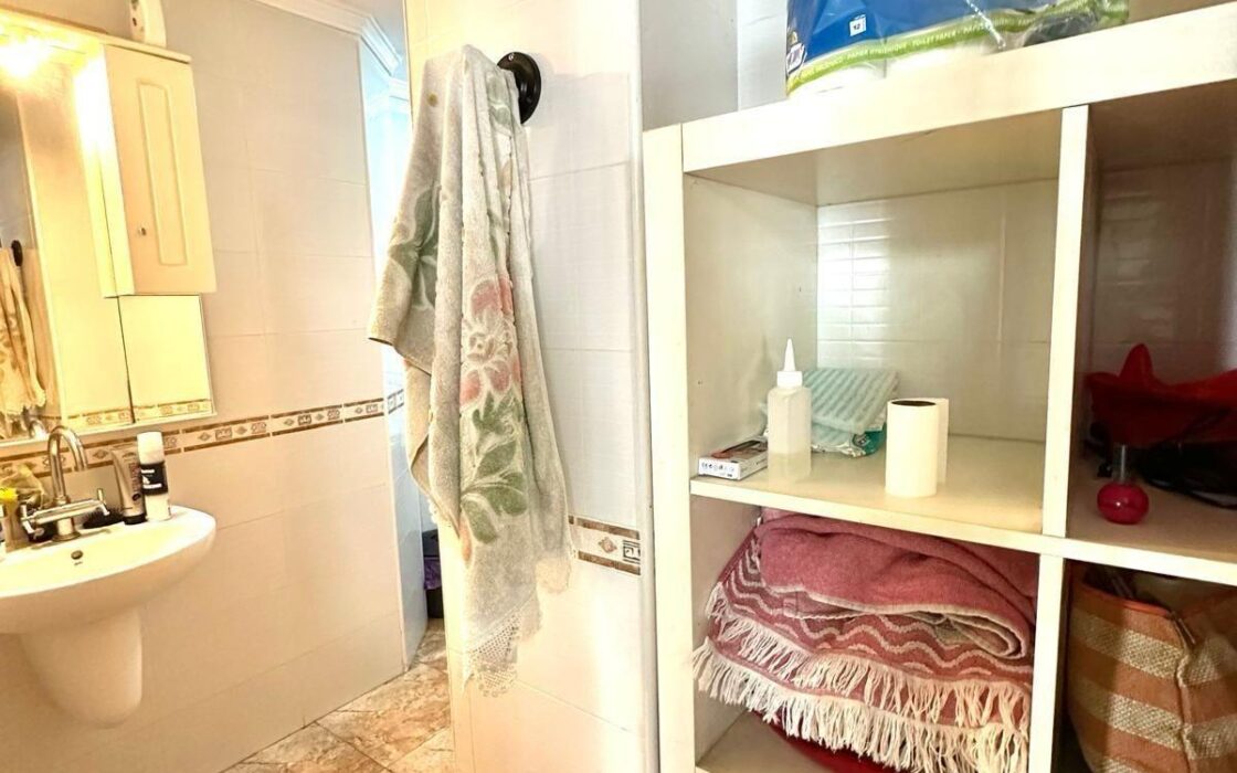 Апартаменти в Торрев’єсі 101 кв.м з терасою біля моря