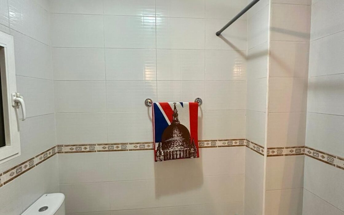 Апартаменти в Торрев’єсі 101 кв.м з терасою біля моря