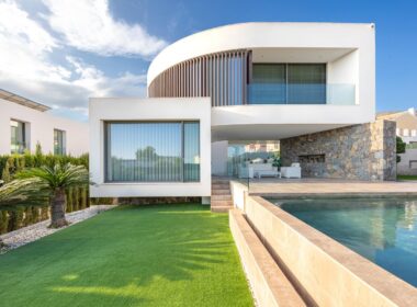 Вілла у Фінестраті 386 кв.м з панорамним видом та басейном