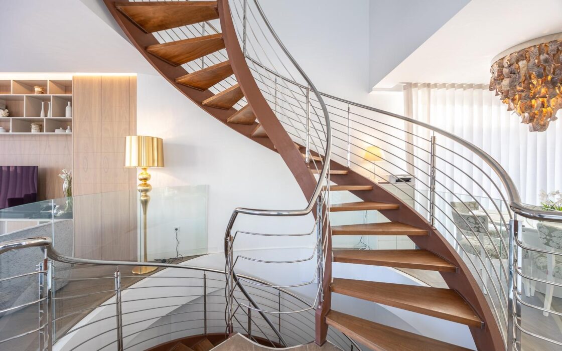 Вілла у Фінестраті 386 кв.м з панорамним видом та басейном