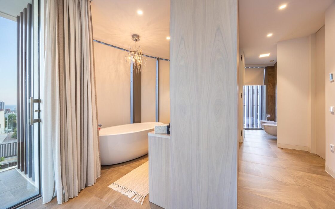 Вілла у Фінестраті 386 кв.м з панорамним видом та басейном