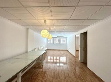 Апартаменты 115 кв.м в Торревьехе у моря с террасой