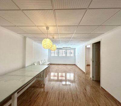 Апартаменти 115 кв.м в Торрев’єсі у моря з терасою