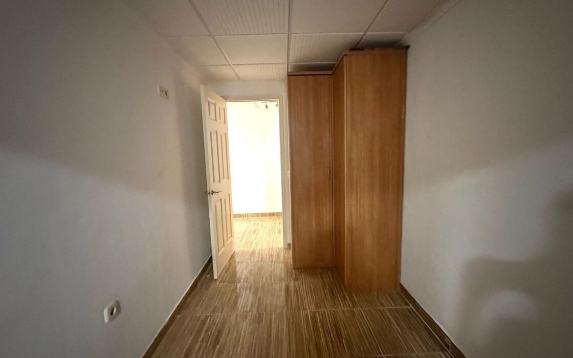 Апартаменты 115 кв.м в Торревьехе у моря с террасой