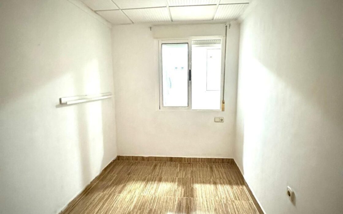 Апартаменты 115 кв.м в Торревьехе у моря с террасой