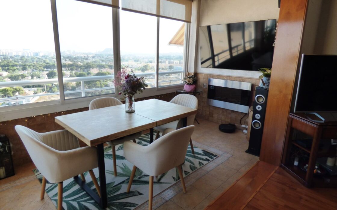 Апартаменты в Эль Кампельо, 120 кв.м, 200 м до моря