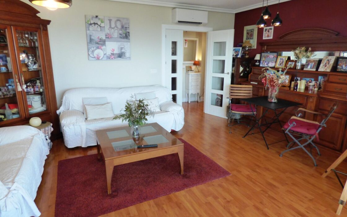 Апартаменты в Эль Кампельо, 120 кв.м, 200 м до моря