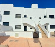 Новий бунгало у Фінестраті з терасою 80 кв.м для відпочинку