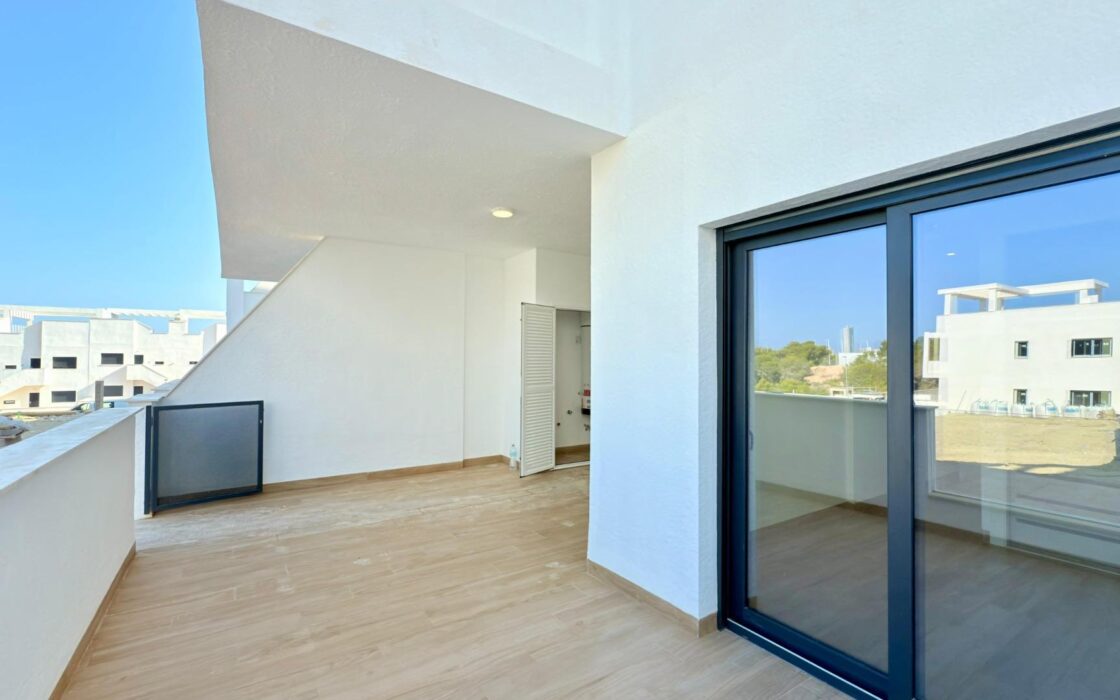 Новий бунгало у Фінестраті з терасою 80 кв.м для відпочинку