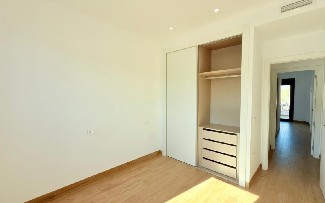 Новий бунгало у Фінестраті з терасою 80 кв.м для відпочинку