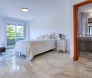 Вилла с террасой в Бенахависе, 4 спальни, 261 кв.м