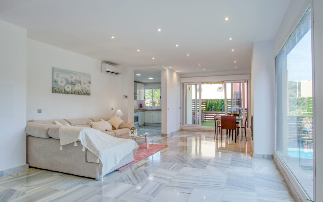 Вилла с террасой в Бенахависе, 4 спальни, 261 кв.м