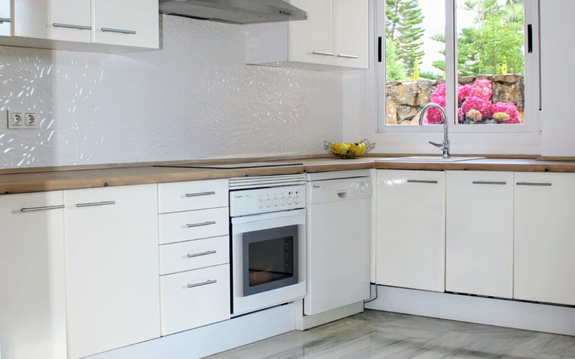 Вилла с террасой в Бенахависе, 4 спальни, 261 кв.м