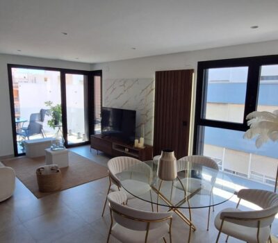 Сучасна квартира в центрі Торревьєхи з терасою 140 кв.м