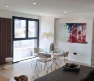 Современная квартира в центре Торревьехи с террасой 140 кв.м