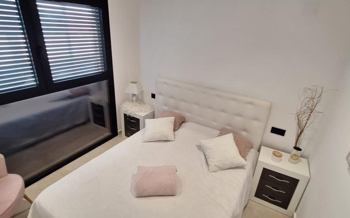 Современная квартира в центре Торревьехи с террасой 140 кв.м