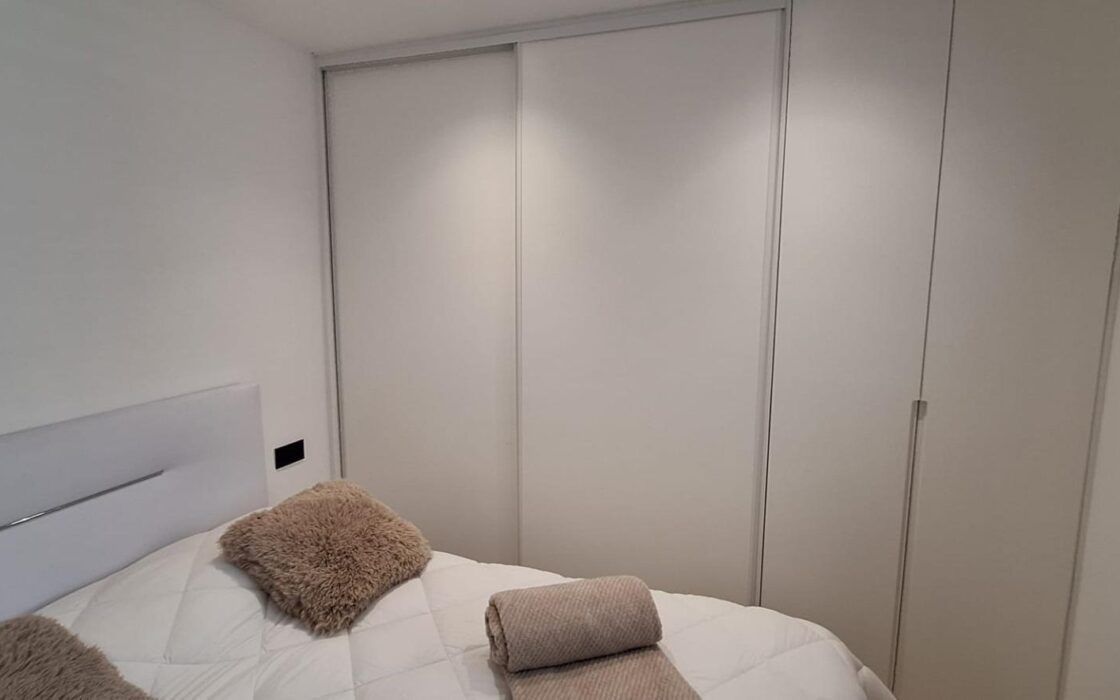 Современная квартира в центре Торревьехи с террасой 140 кв.м