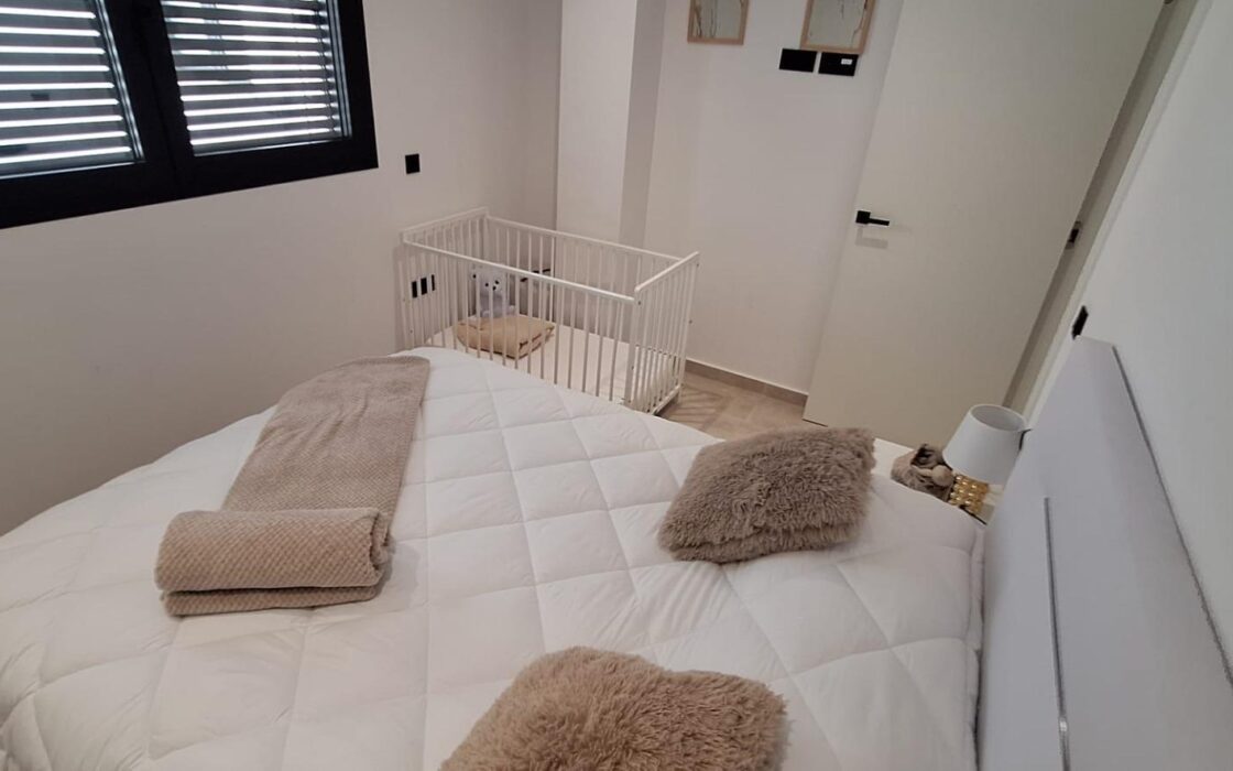 Современная квартира в центре Торревьехи с террасой 140 кв.м