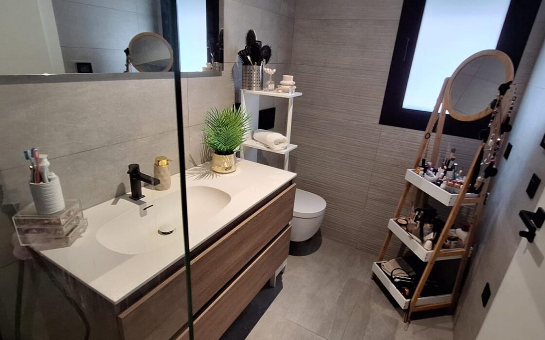 Современная квартира в центре Торревьехи с террасой 140 кв.м