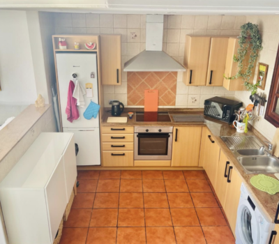 Просторий таунхаус з 2 спальнями та панорамним видом у Михас