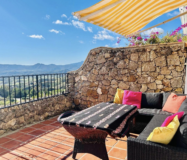 Просторный таунхаус с 2 спальнями и панорамным видом в Михас