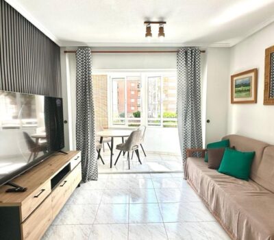 Апартаменти в Торрев’єсі 60 кв.м з терасою біля моря