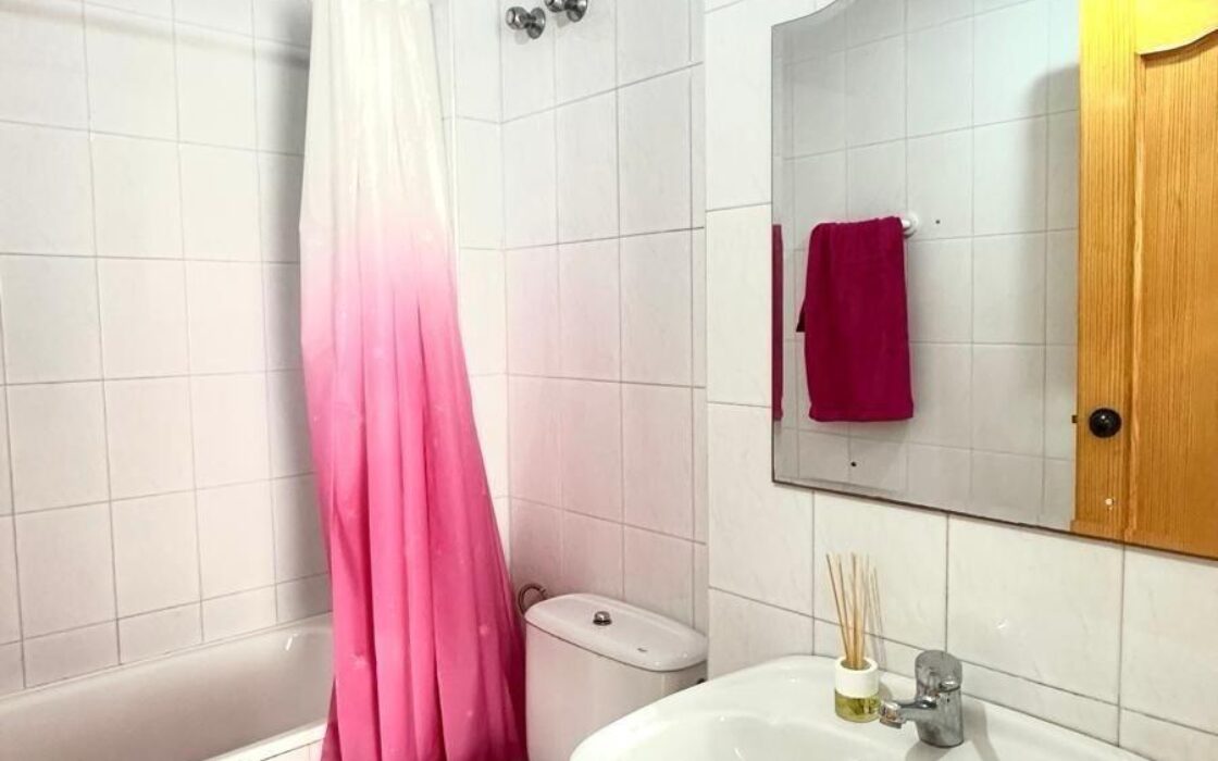 Апартаменты в Торревьехе 60 кв.м с террасой у моря