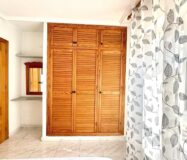 Апартаменты в Торревьехе 60 кв.м с террасой у моря