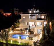 Отдельная вилла в Марбелье с террасой 496 кв.м