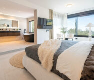 Отдельная вилла в Марбелье с террасой 496 кв.м