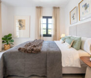 Отдельная вилла в Марбелье с террасой 496 кв.м