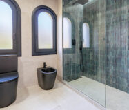 Отдельная вилла в Марбелье с террасой 496 кв.м