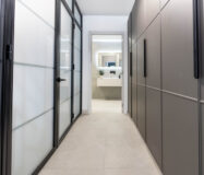 Отдельная вилла в Марбелье с террасой 496 кв.м