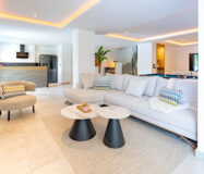 Отдельная вилла в Марбелье с террасой 496 кв.м