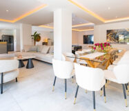 Отдельная вилла в Марбелье с террасой 496 кв.м