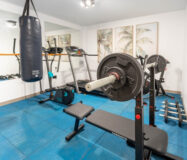 Отдельная вилла в Марбелье с террасой 496 кв.м