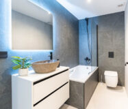 Отдельная вилла в Марбелье с террасой 496 кв.м