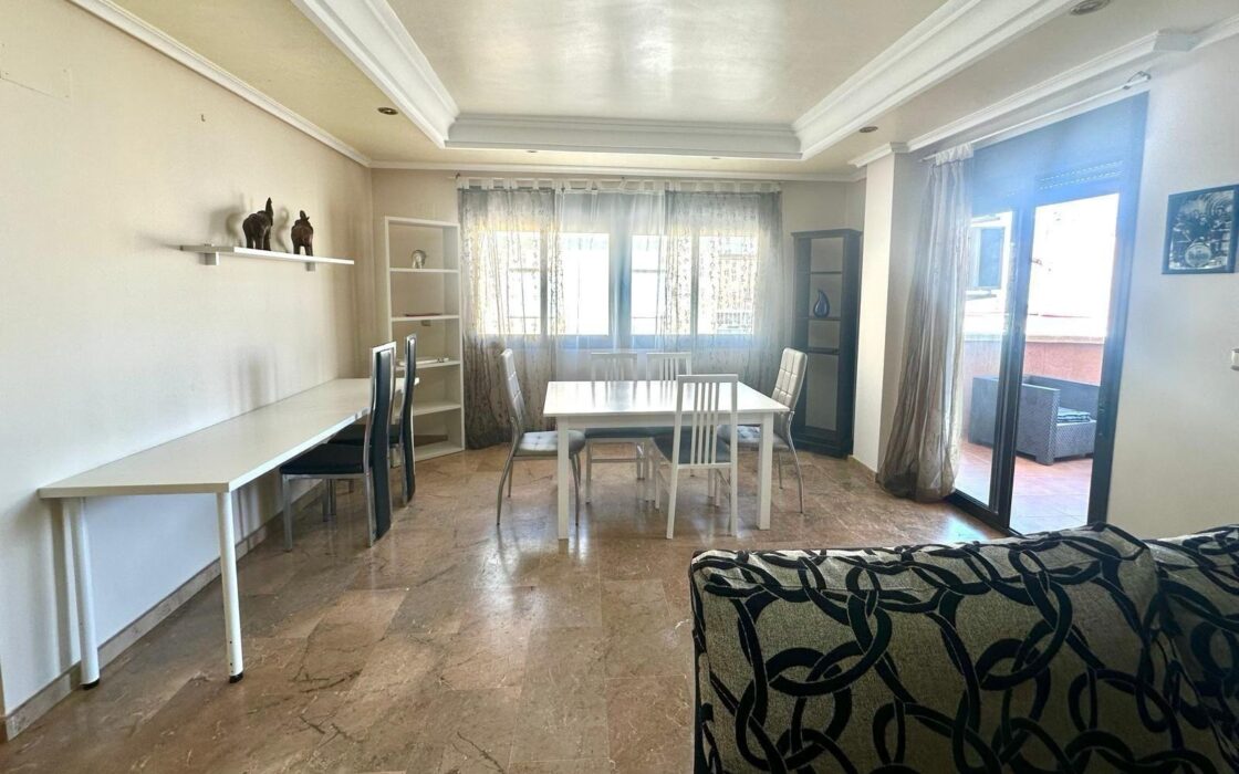 Апартаменти 130 кв.м в Торрев’єсі 450 м від моря