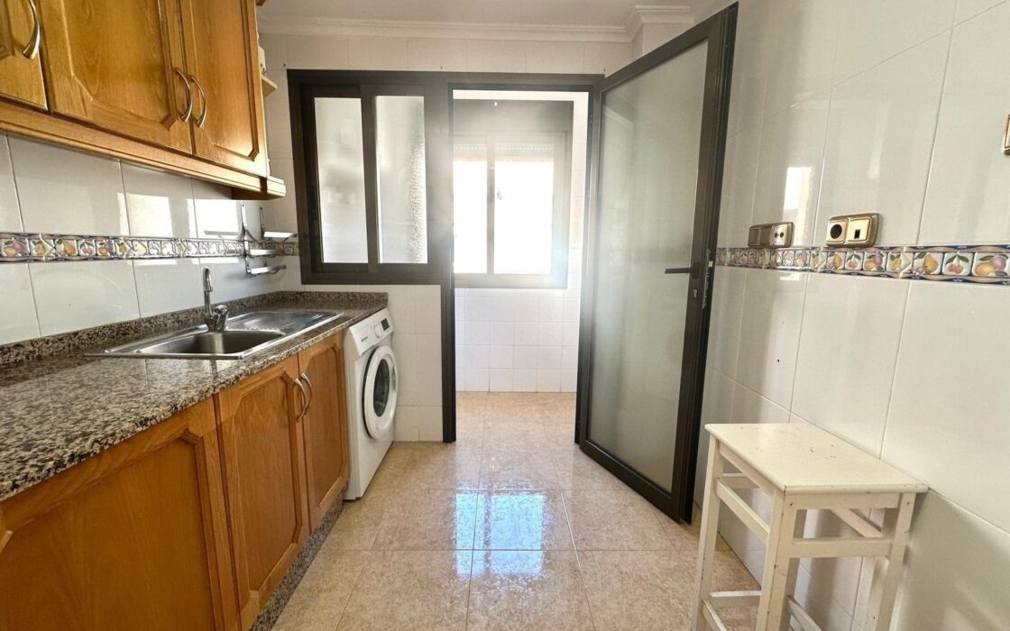 Апартаменти 130 кв.м в Торрев’єсі 450 м від моря