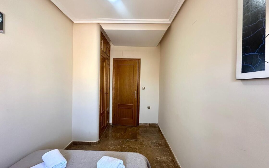 Апартаменти 130 кв.м в Торрев’єсі 450 м від моря