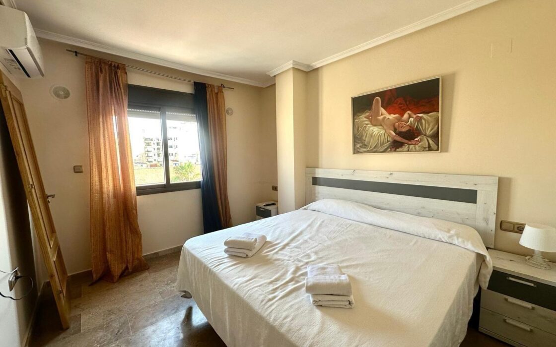 Апартаменти 130 кв.м в Торрев’єсі 450 м від моря