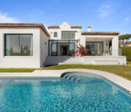 Окрема вілла в Ельвірії 181 кв.м з терасою біля моря