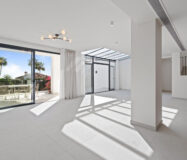 Окрема вілла в Ельвірії 181 кв.м з терасою біля моря