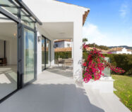 Окрема вілла в Ельвірії 181 кв.м з терасою біля моря