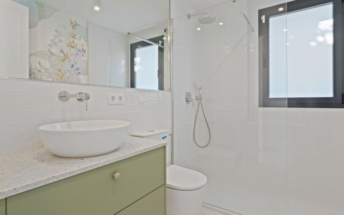 Окрема вілла в Ельвірії 181 кв.м з терасою біля моря