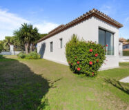 Окрема вілла в Ельвірії 181 кв.м з терасою біля моря