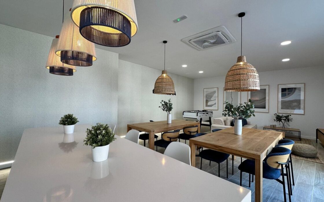 Апартаменты 80 кв.м в Аликанте с террасой у моря